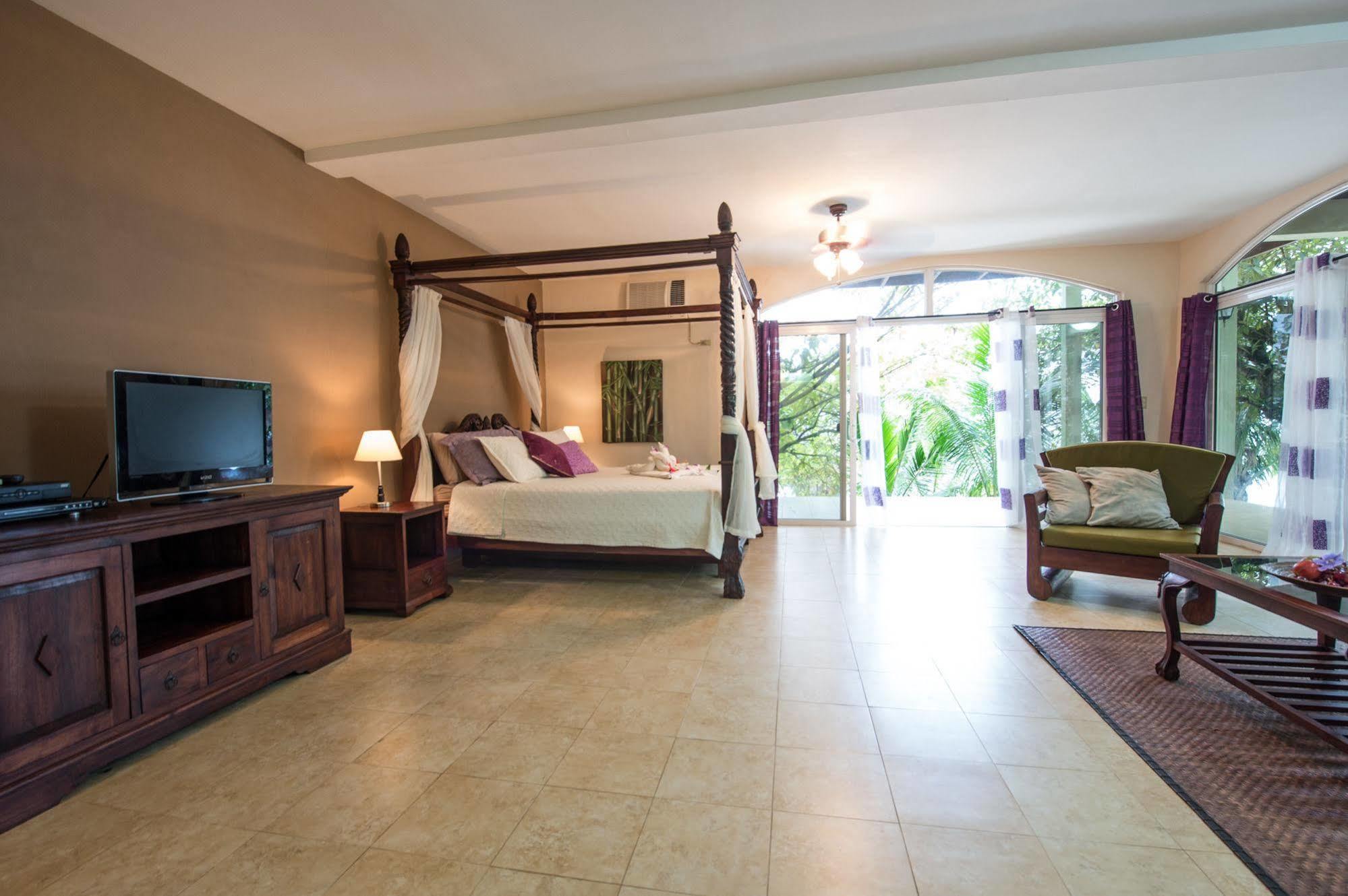 Popa Paradise Beach Resort Buena Vista  Exterior foto